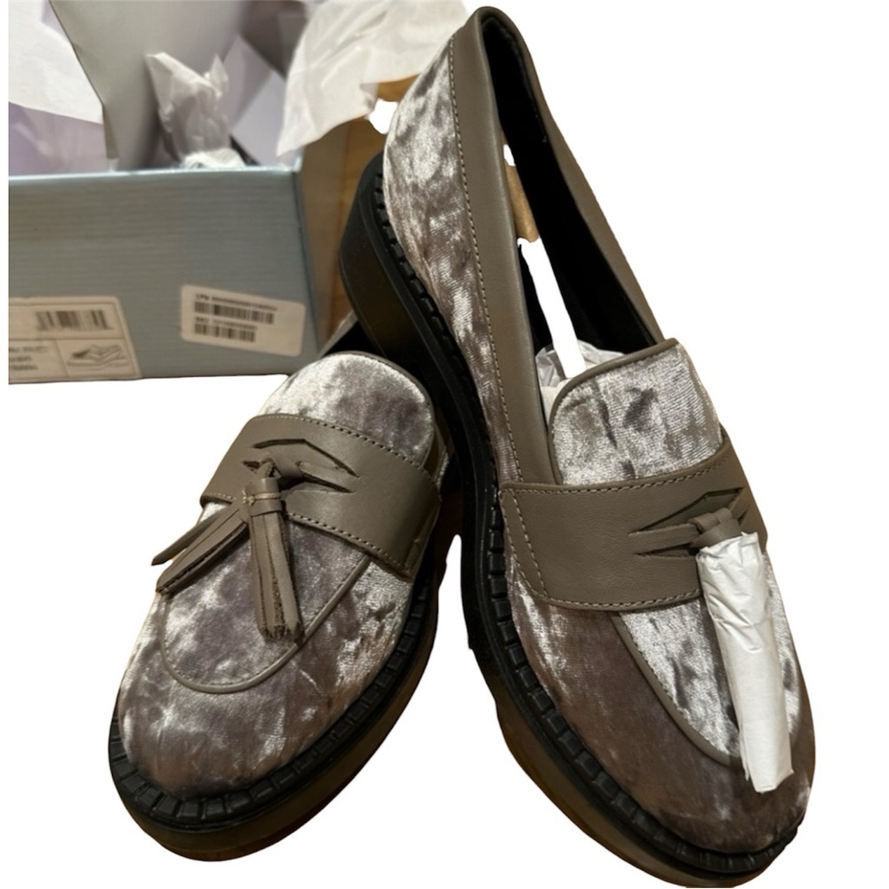 Seychelles Final Call Platform Loafers - Taupe Velvet & Leather Size 8.5 NIB